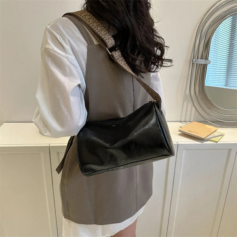 Slávka | Dámska vintage crossbody kabelka s tkaným popruhom