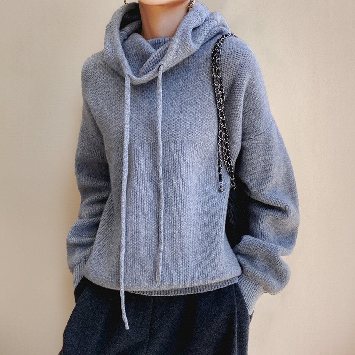 Laura | Dámsky oversized pletený sveter s kapucňou